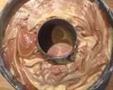 A picture of step 6 of Marmorkuchen (German Marble Cake).