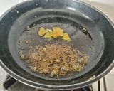 A picture of step 4 of Lasooni palakh paneer.