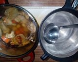Barna csirke alaplé recept fázis 4 fotója