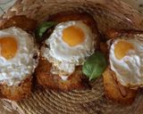 Foto del paso 3 de la receta: Milanesas de pollo con jamón, queso y huevo con puntilla a la plancha