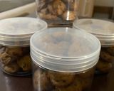 Foto langkah ke 5 dari resep Mini choco chips cookies.