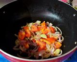 A picture of step 4 of Kadhai Paneer.