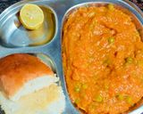 A picture of step 7 of Pav bhaji.