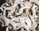 Foto del paso 1 de la receta Revuelto de ternera picada con champiñones
