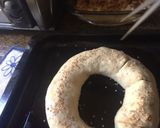 Foto del paso 5 de la receta: Rosca (pan) de tomate y aceituna (fácil)