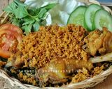 Foto langkah ke 7 dari resep Ayam Goreng Kremes.