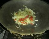 Foto langkah ke 6 dari resep Tumis daun pepaya udang.
