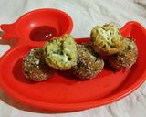 A picture of step 4 of Rice noodles balls.