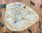 A picture of step 3 of Mango Strawberry Naan Pizza.