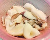 Hình bước làm 1 của món Mực sauce sả ớt