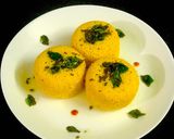 A picture of step 6 of Katori Khaman Dhokla.