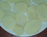 आलू पकोडा (aloo pakoda recipe in marathi) रेसिपी स्टेप 1 फोटो 