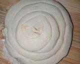 A picture of step 5 of Omelette Paratha..