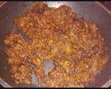 Foto del paso 1 de la receta: Revuelto de morcilla fresca con frutos secos