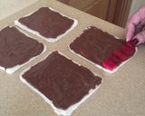 Foto del paso 3 de la receta Rollitos de nocilla y fruta