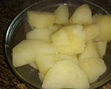 صورة لخطوة 1 من وصفة كرات البطاطا المقرمشة المحشية بالجبنة 😍😍 😋
