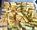 Foto del passaggio 2 della ricetta Zucchine gratinate al forno