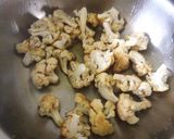 A picture of step 2 of Phool gobhi aloo Dalna.