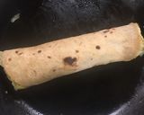 A picture of step 5 of Egg Roll.
