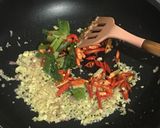 Foto langkah ke 3 dari resep Sohun goreng Ayam cincang.