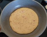 A picture of step 5 of Almond flour, strawberry pan cake.