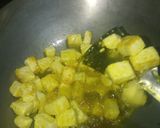 A picture of step 3 of Green Peas and Paneer Curry.