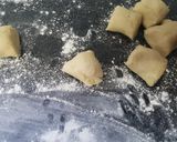 A picture of step 2 of Roti.