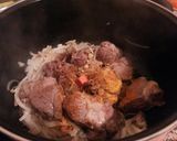 Foto del paso 7 de la receta: Cordero confitado en salsa de especieas exóticas y habas