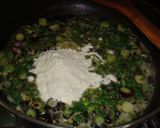 Foto del paso 2 de la receta: Salsa de verdeo 
