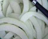 Foto langkah ke 2 dari resep Tumis pepaya muda pedas manis.