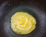 Foto langkah ke 3 dari resep Pastel Gulung Ragout Ayam.