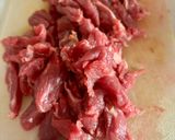 Une image de l'étape 2 de Pâtes au boeuf et gingembre.