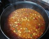 Foto del paso 6 de la receta: Guiso de garbanzos con secreto ibérico y espinacas