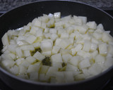 Foto del paso 5 de la receta: Merluza en salsa de ajo y perejil