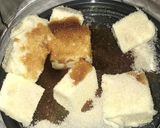 Foto del paso 8 de la receta: Tarta de queso con coulis de fresa decorado con besos de merengue