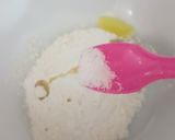 A picture of step 1 of Crispy fried sweet banana dessert.