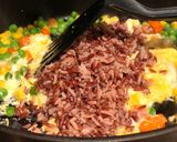 A picture of step 3 of Easy Fried Rice within 5 mins.
