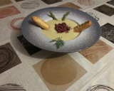 Foto del paso 5 de la receta: Crema de calabacín y puerro con crujiente de jamón