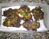 Foto del paso 4 de la receta: Buñuelos de acelga, espinaca y zanahoria