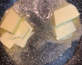 Foto del paso 3 de la receta: Croquetas de espinacas con piñones y pasas