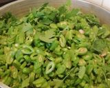 A picture of step 3 of Thin cut fresh beans.