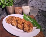 A picture of step 4 of Fasting sabudana donuts vada.