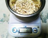 A picture of step 2 of Healthy Diet Oatmeal Congee.