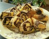 Foto langkah ke 9 dari resep Rich chocolate marble cake.