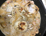 Foto del paso 7 de la receta: Sepia con gambas y calamares en salsa de ajo, perejil y coco…con base de arroz blanco