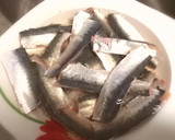 Foto del paso 3 de la receta: Sardinas marinadas, y mermelada de piquillos