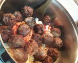 Foto del paso 3 de la receta: 🥘Albóndigas de carne con salsa y papas fritas🍟