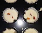 A picture of step 4 of 20 minute muffins.