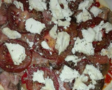 Foto del paso 3 de la receta: Pizza de carne de venado champiñones, jamón y queso de rulo de cabra 