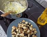 Foto del paso 1 de la receta: Contramuslos de pollo con salsa de nata, champiñones y berenjena